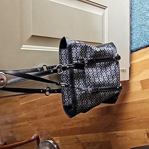 COPY - Genuine ÇOACH Vintage Hobo Bucket Purse - The Real Deal! This was a Sign… - Picture 10 of 11